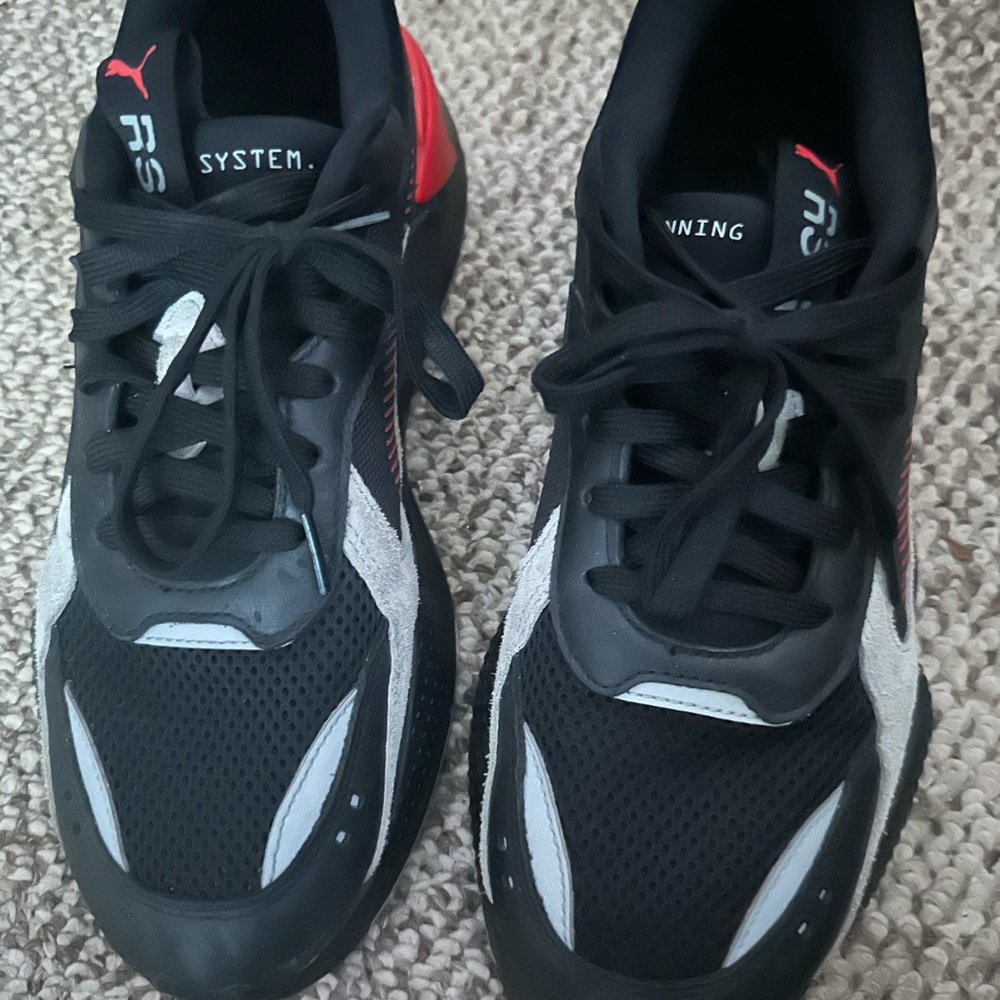 Puma RS-X Reinvention Men’s size 10.5 Black High Risk Red 369579-13.